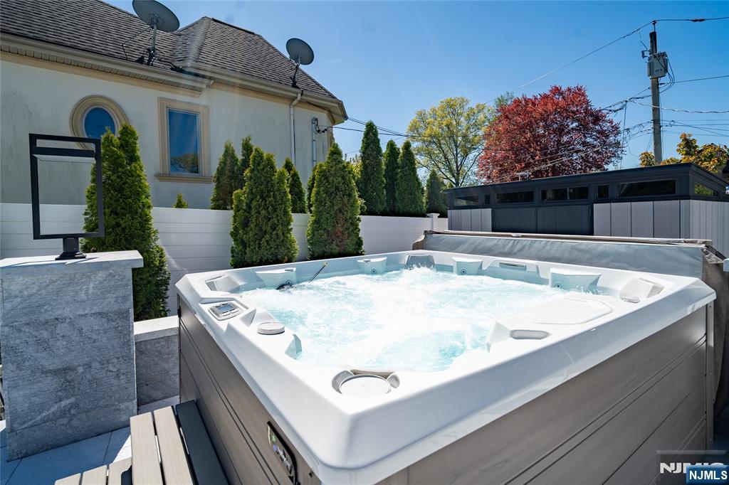 22 Berkshire Place, Englewood Cliffs, NJ 07632 Listing Photo  42