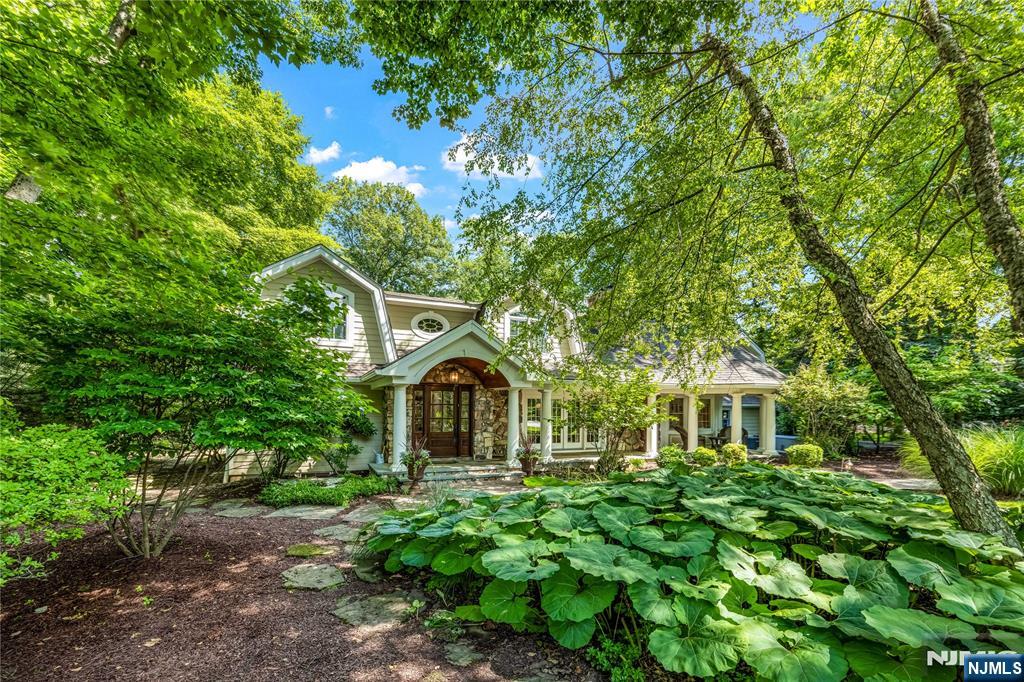 8 White Pine Road - Photo 2