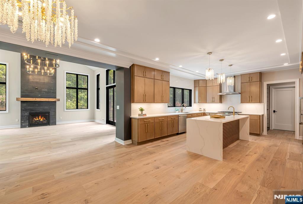 455 Sunset Avenue — photo 13