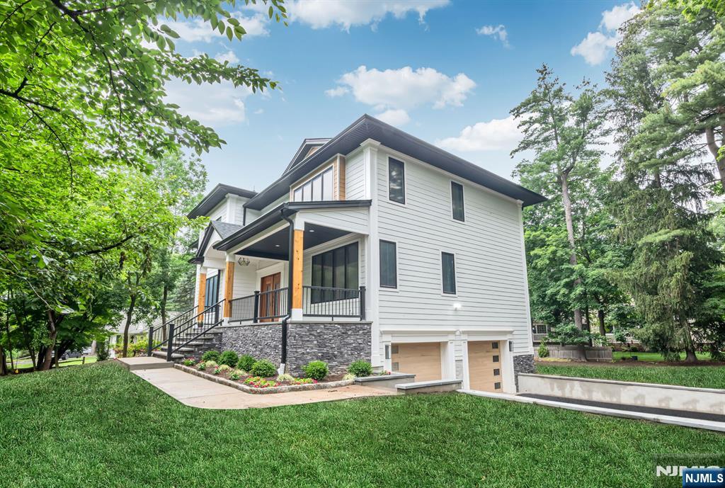 455 Sunset Avenue — photo 39