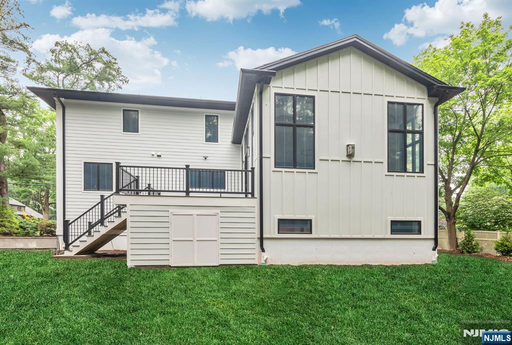 455 Sunset Avenue — photo 47