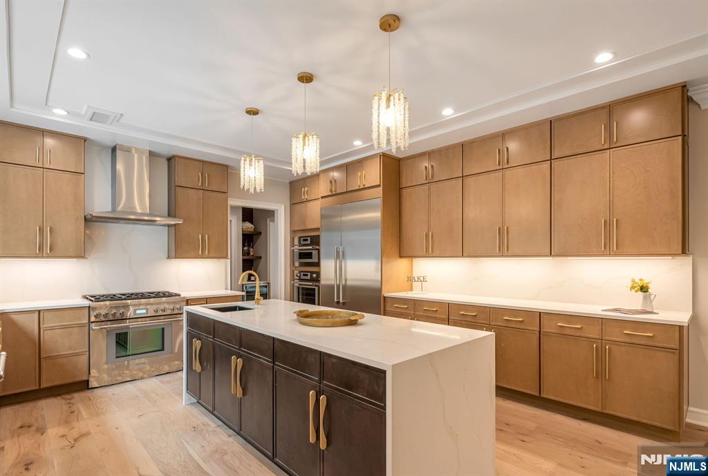 455 Sunset Avenue — photo 10