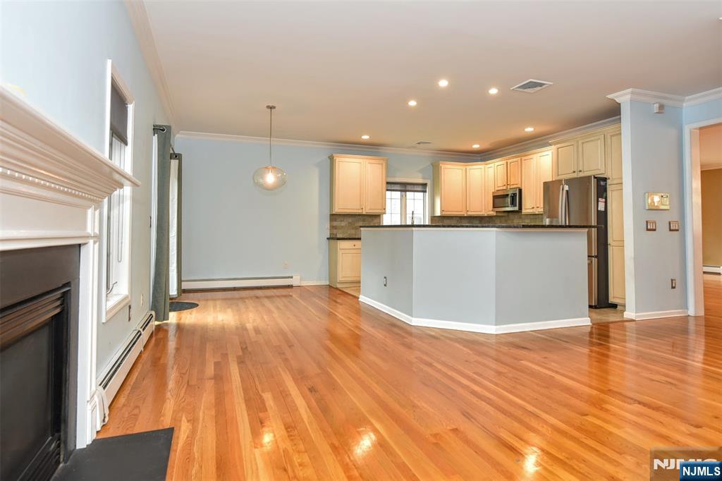 15 Sherbrooke, Saddle River, NJ 07458 Listing Photo  10