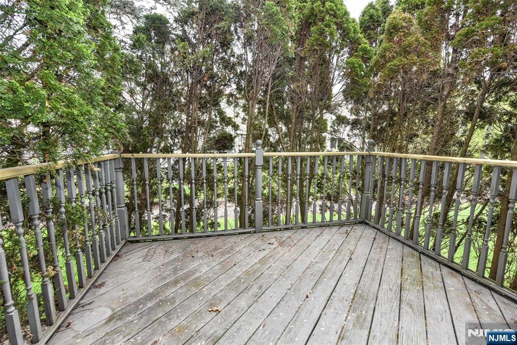 15 Sherbrooke, Saddle River, NJ 07458 Listing Photo  30