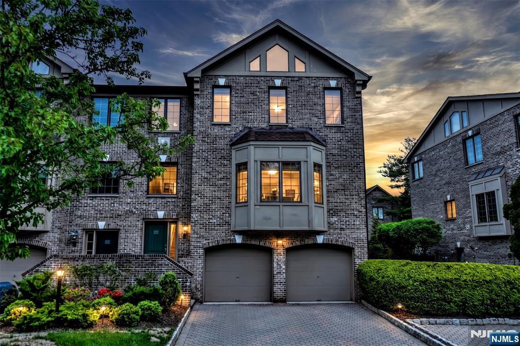 15 Sherbrooke, Saddle River, NJ 07458 Listing Photo  34