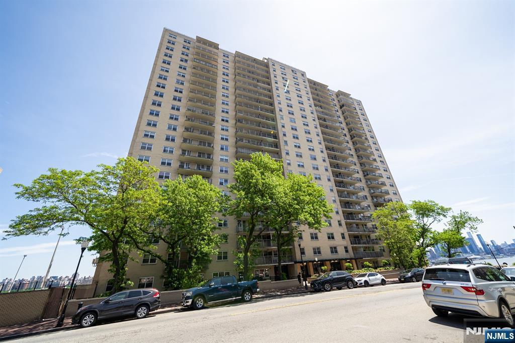 6600 Boulevard East UNIT 10N, West New York, NJ, 07093