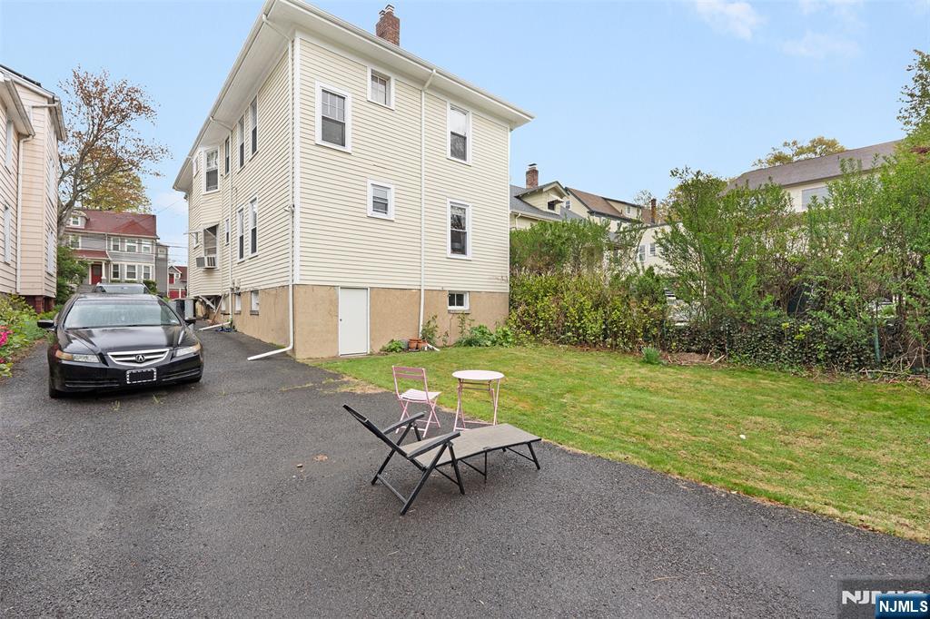 6 Jefferson Avenue - Photo 3