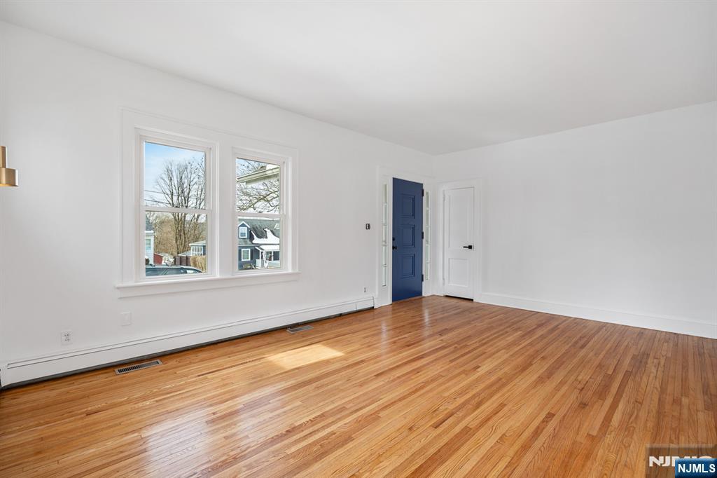 211 Pennsylvania Avenue - Photo 4