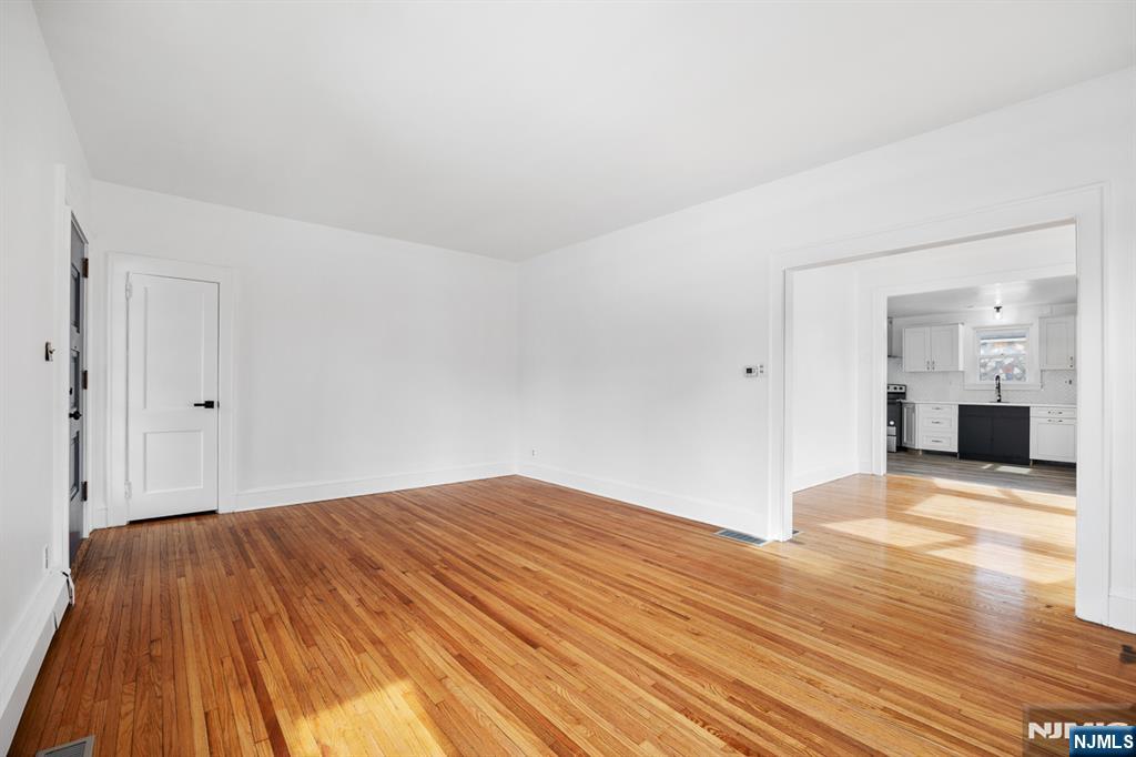 211 Pennsylvania Avenue - Photo 5