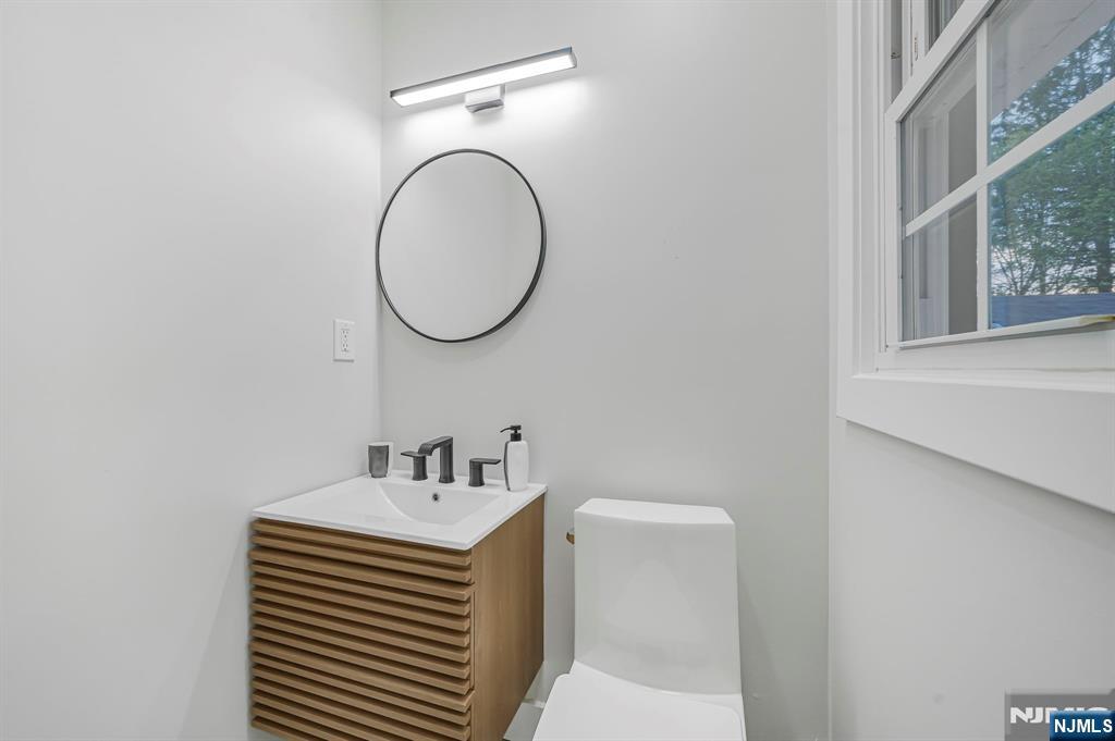 29 Ironia Road, Chester Township, NJ, 07836