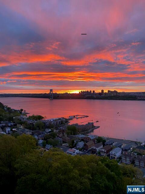 1 Horizon Rd #1404, Fort Lee, NJ 07024