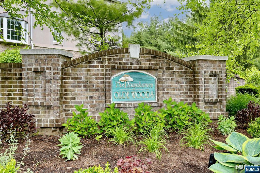 <p>Listings That Reflect Our Standards</p>