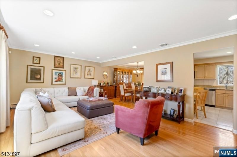 15 Stuckler Lane, Wayne, NJ, 07470