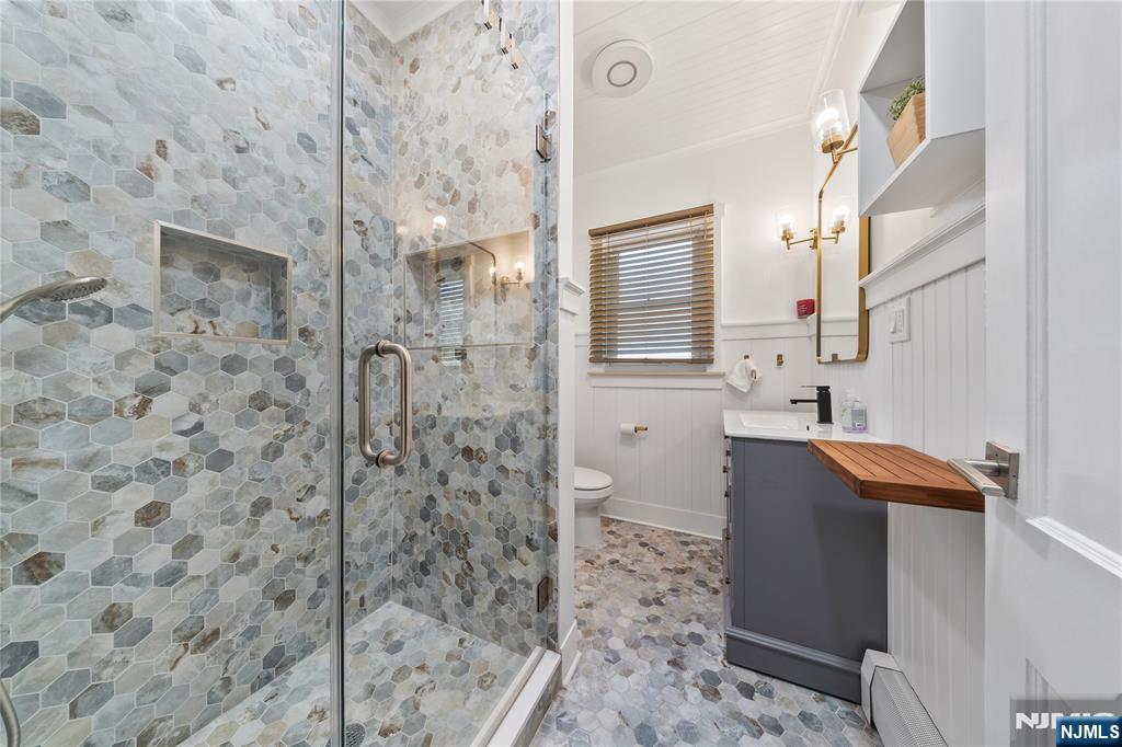 232 Webster Avenue — photo 17