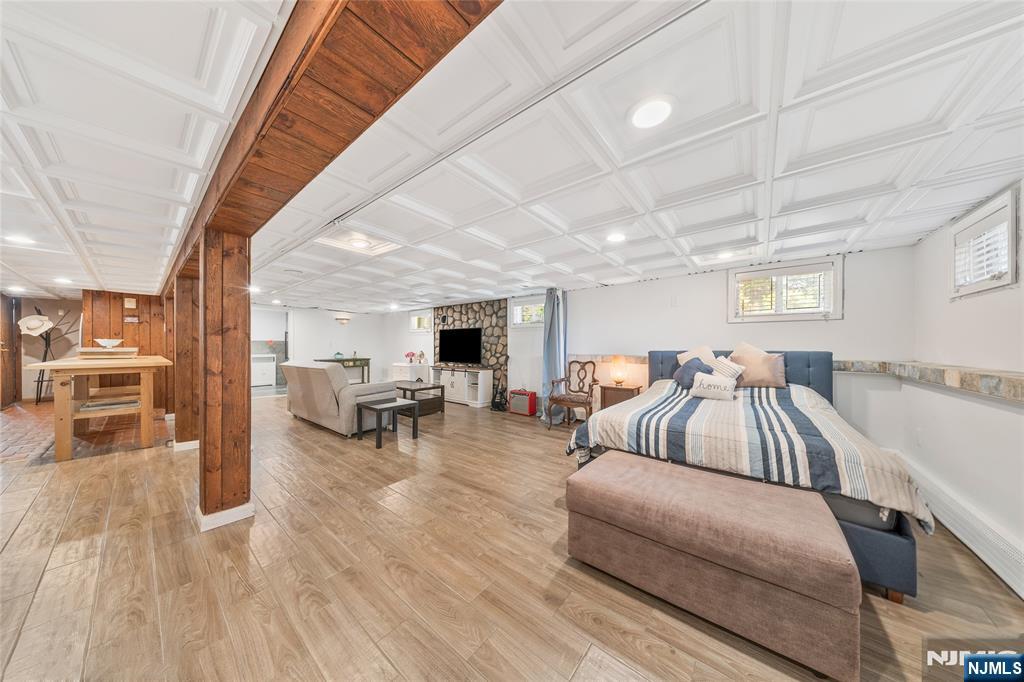 232 Webster Avenue — photo 24