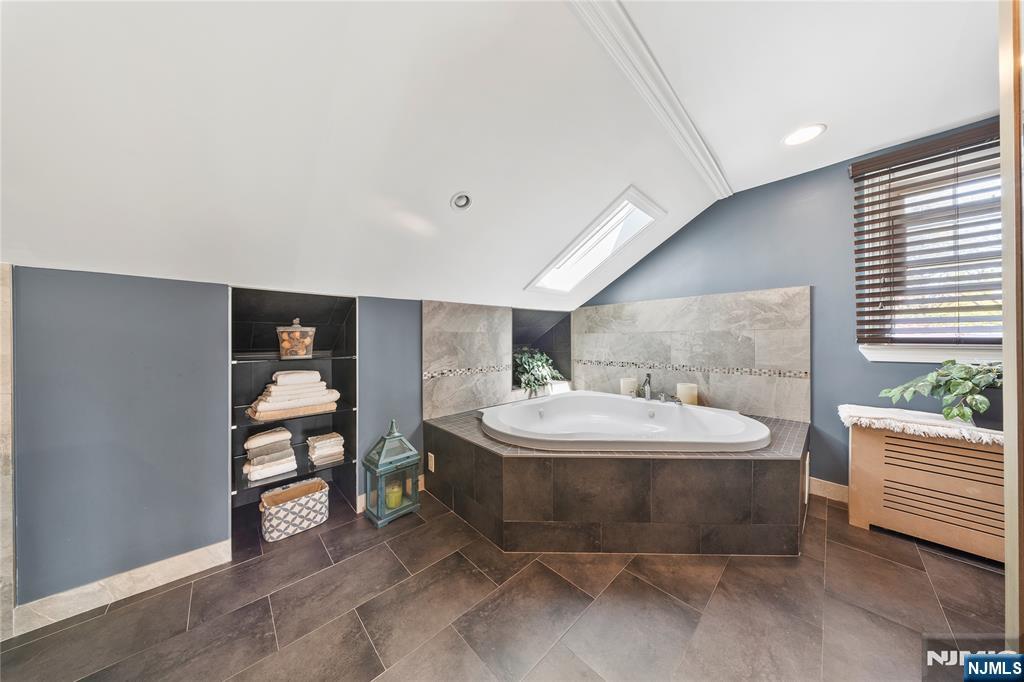 232 Webster Avenue — photo 27