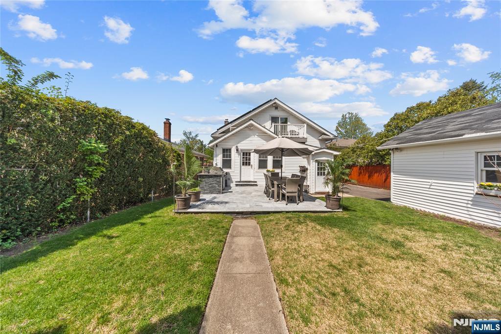 232 Webster Avenue — photo 30