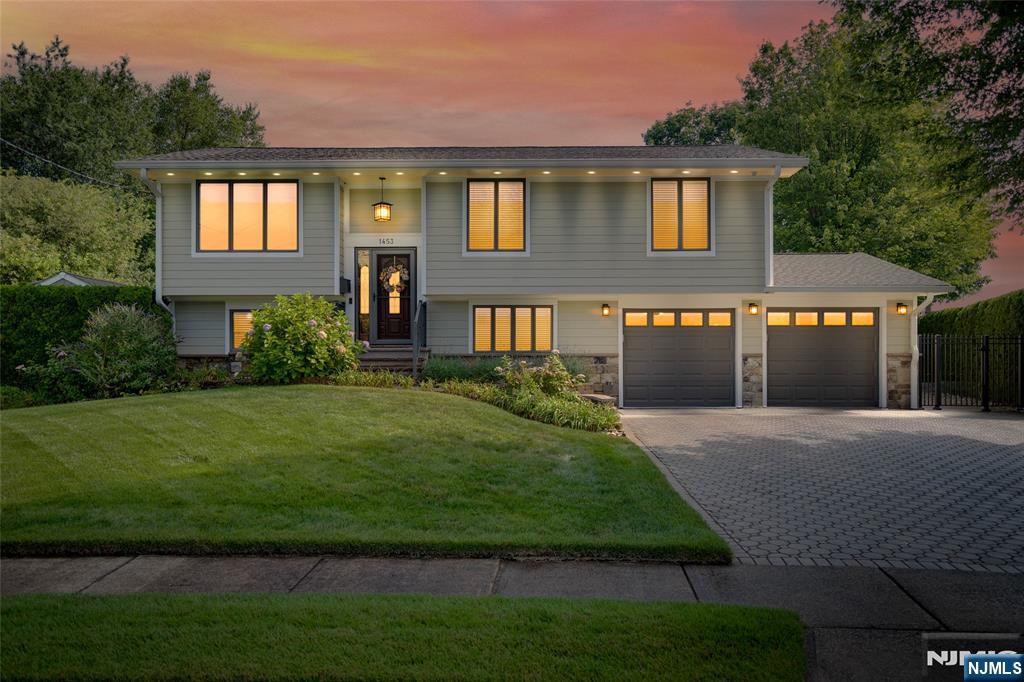 1453 Tooz Place - Photo 3