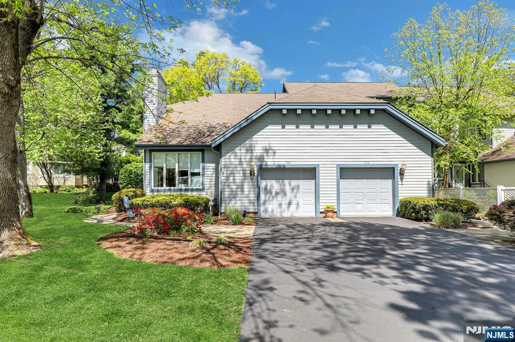 100 Easedale Road 100 - Photo 1
