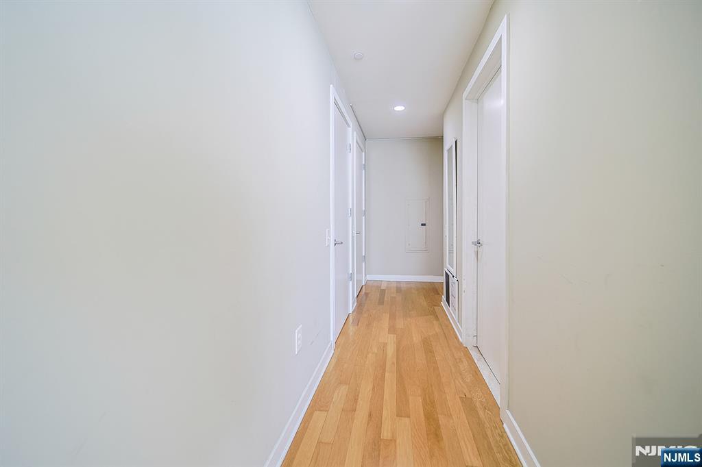918 Hudson Park - Photo 4