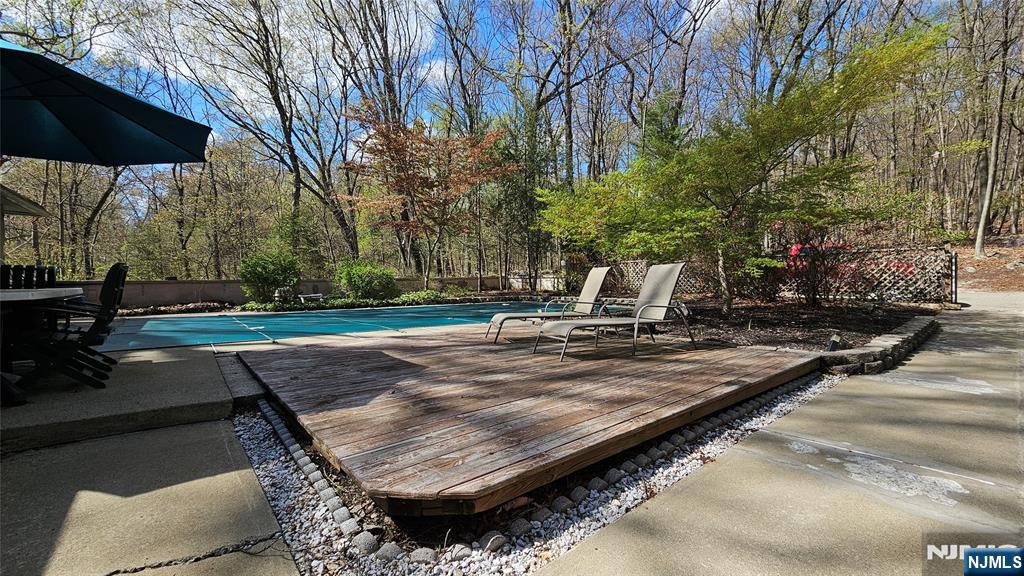 540 Hamburg Turnpike, West Milford, NJ 07480 Listing Photo  1