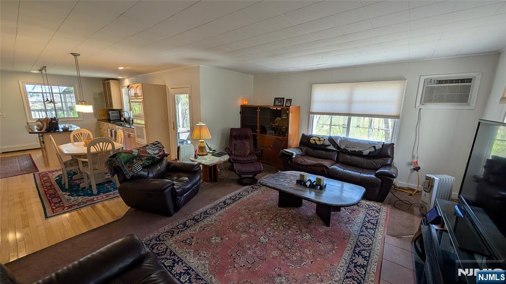 540 Hamburg Turnpike, West Milford, NJ 07480 Listing Photo  9