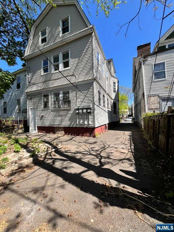 132 Mapes Avenue - Photo 2