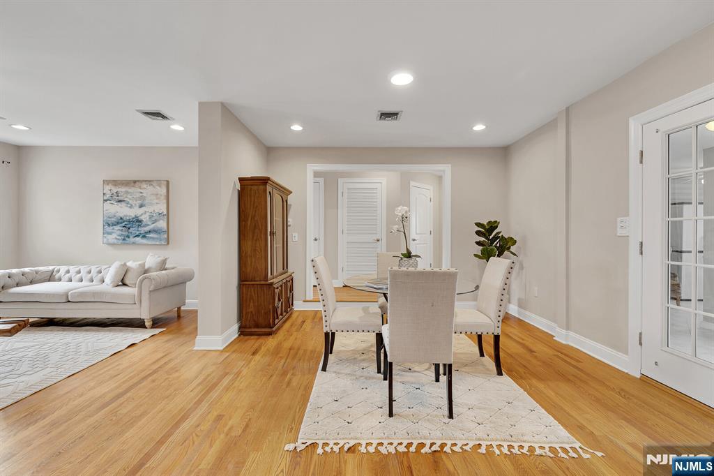 245 Kingsland Avenue — photo 12
