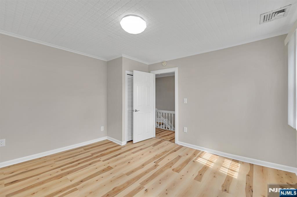 245 Kingsland Avenue — photo 32