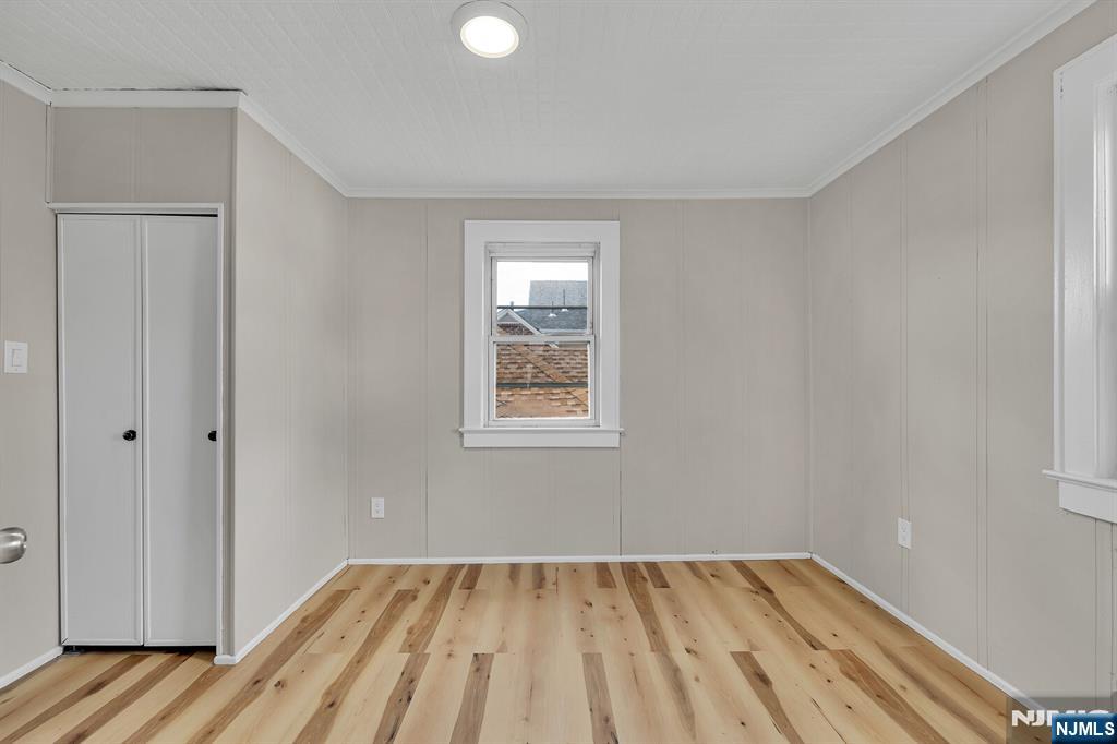 245 Kingsland Avenue — photo 33