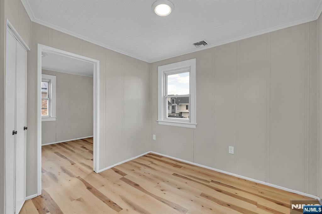 245 Kingsland Avenue — photo 35