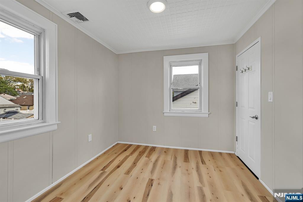 245 Kingsland Avenue — photo 36