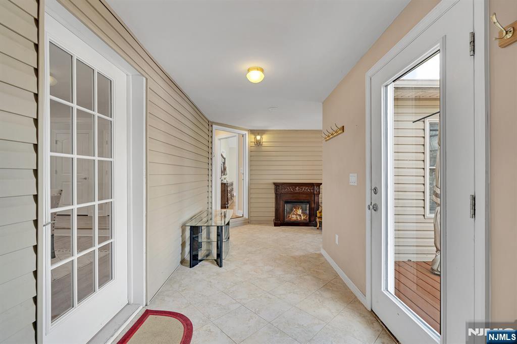 245 Kingsland Avenue — photo 37