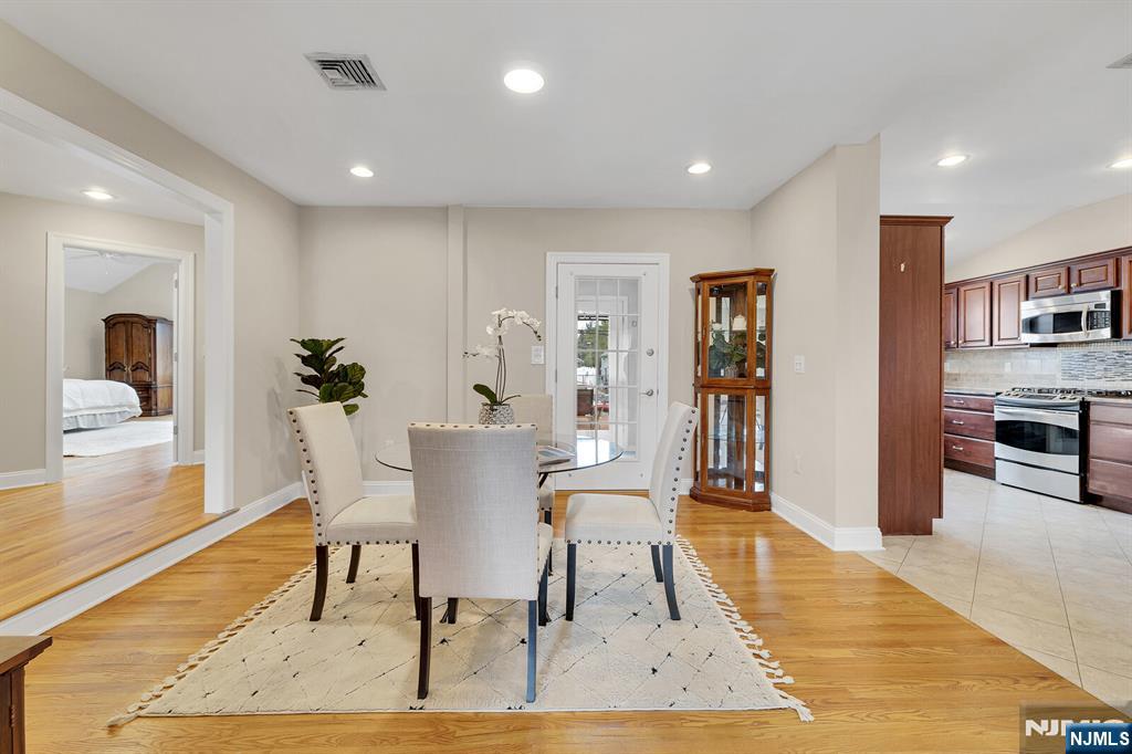 245 Kingsland Avenue — photo 7