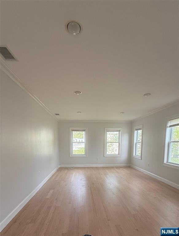 11 Blanche Avenue 2ND FLOOR - Photo 4