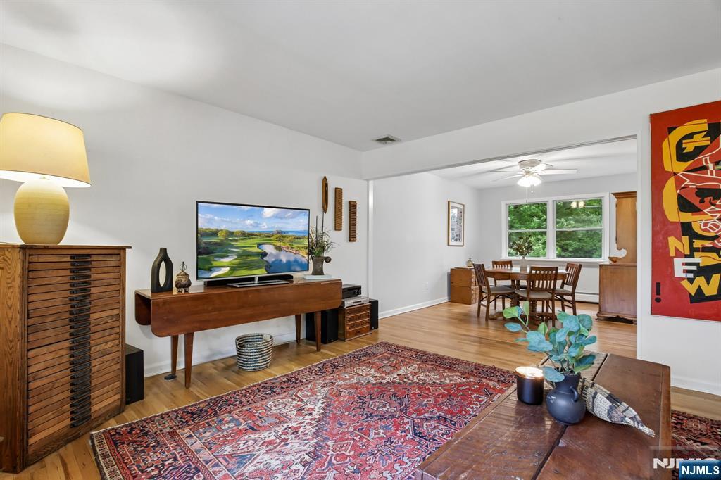 32 Addison Place - Photo 4