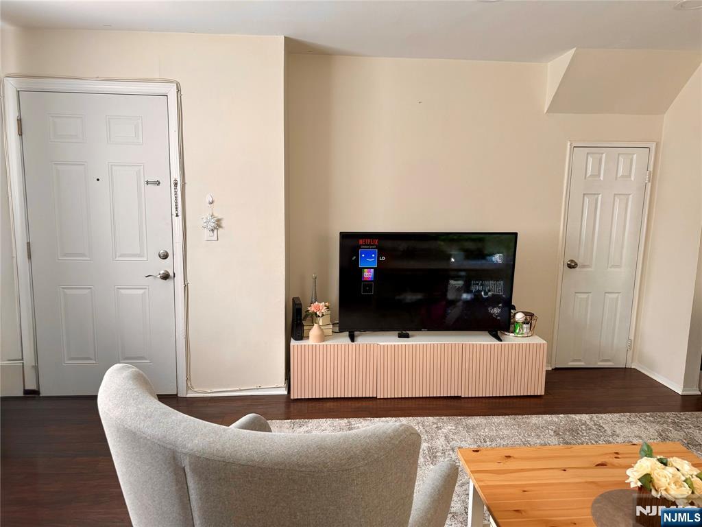 50 Main Street 1A - Photo 2