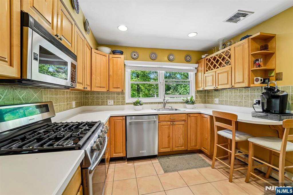 44 Brookwood Drive — photo 13