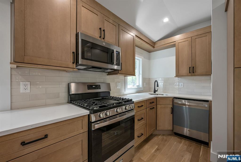 399 Gilbert, #Second Floor, Ridgewood, NJ 07450 Listing Photo  6