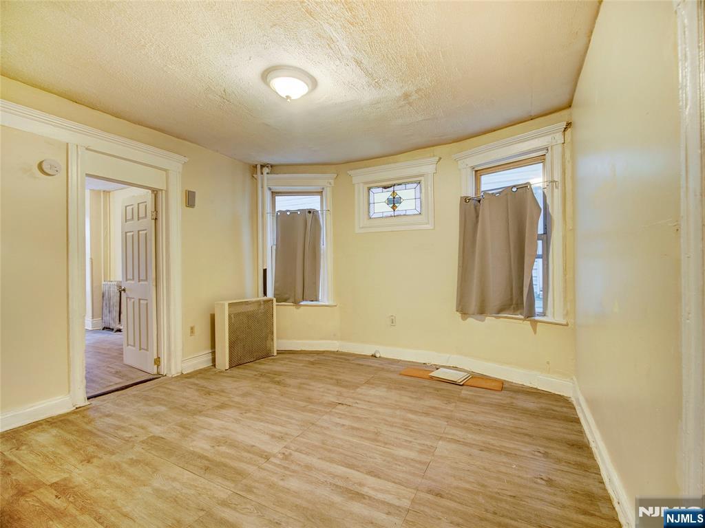 45 18th Street - Photo 4