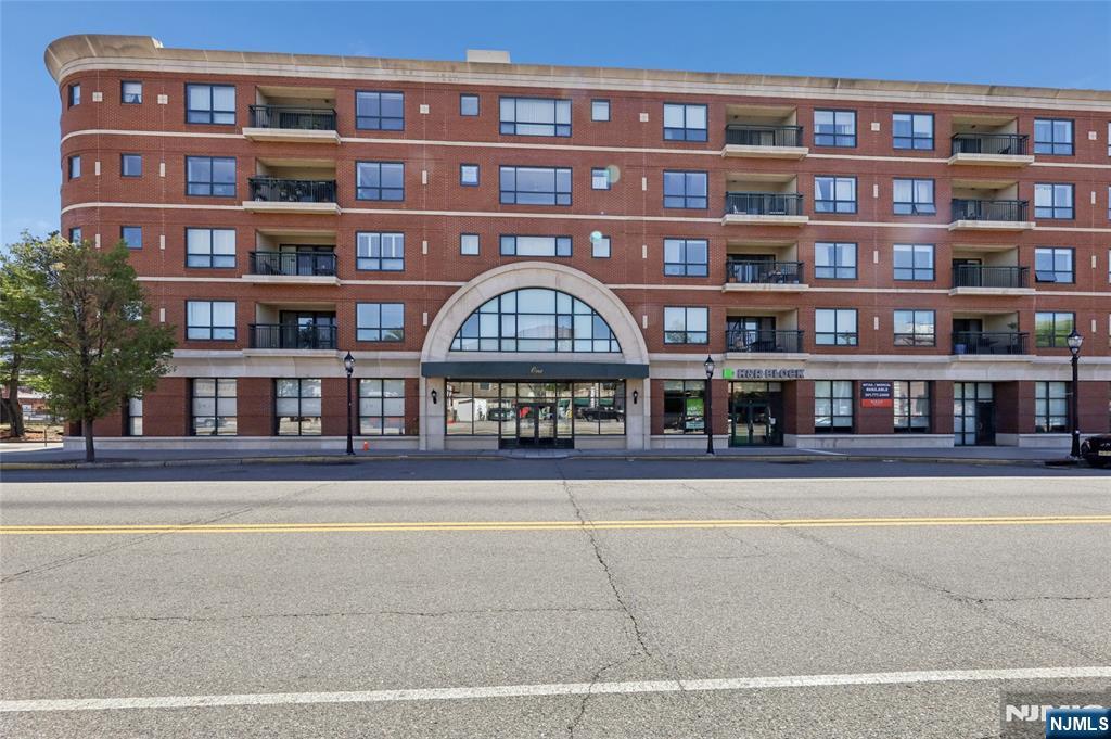 1 Orient Way 204 - Photo 2
