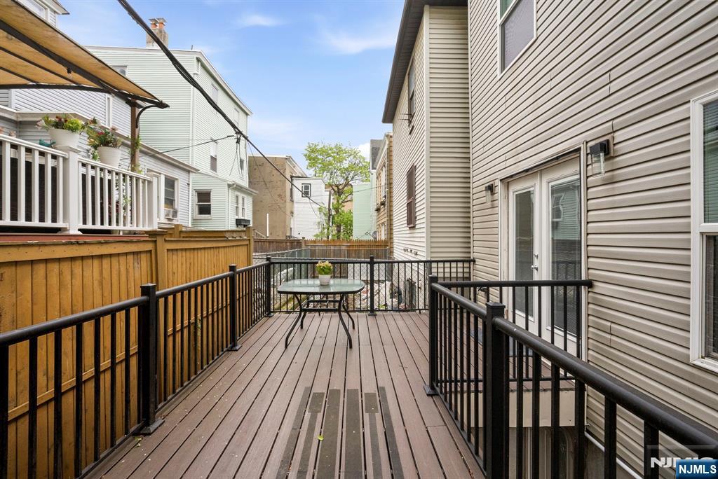 245 Jewett Avenue