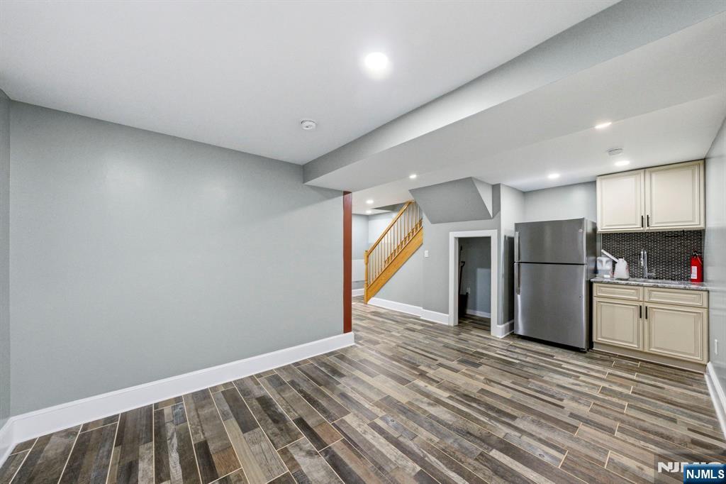 245 Jewett Avenue