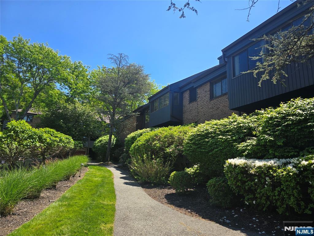 230 Indian Hollow - Photo 3
