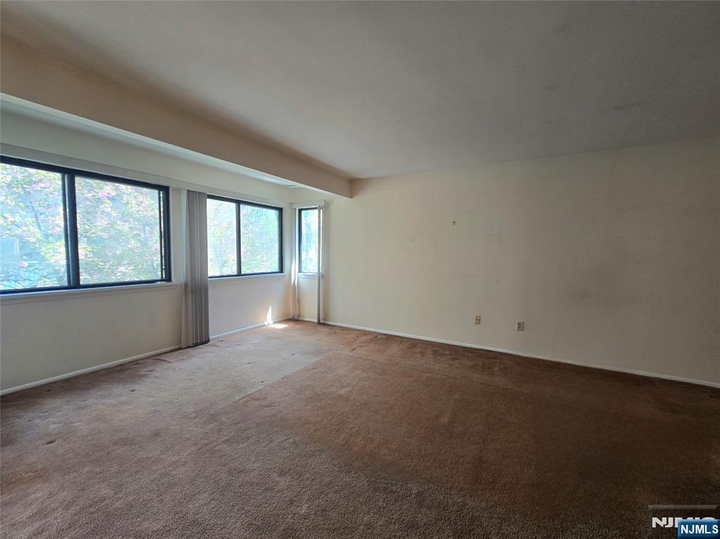 230 Indian Hollow - Photo 5