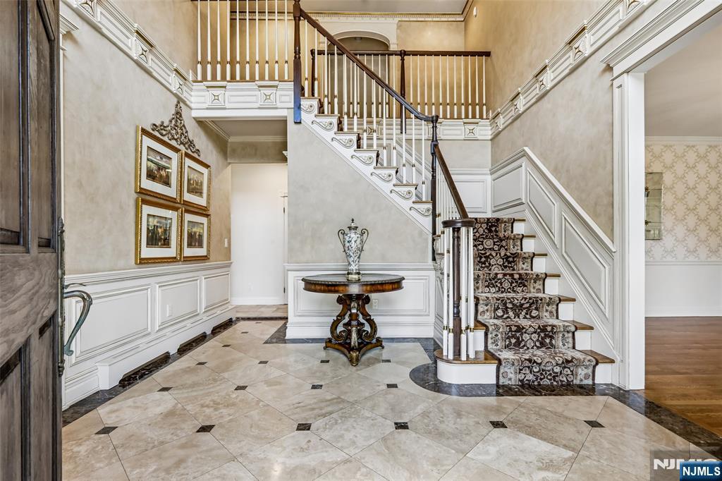 Exquisite,Detailed Custom Trim