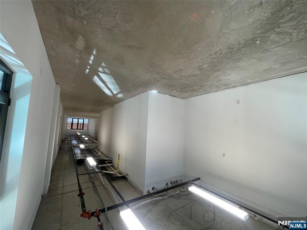 58 Union Street STORE FRONT - Photo 2
