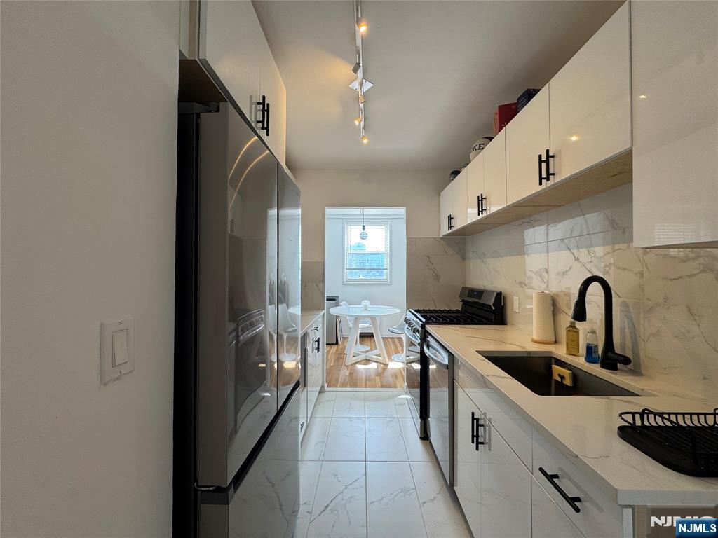 2160 Center, #4G, Fort Lee, NJ 07024 Listing Photo  7