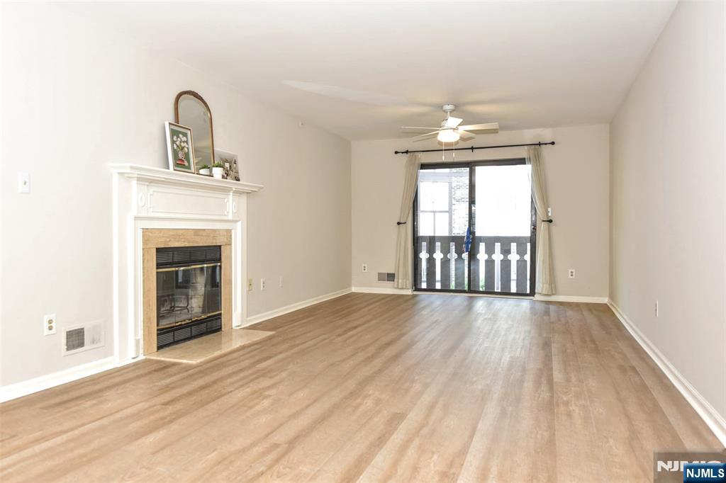 3707 Mark Twain Way, Mahwah, NJ 07430 Listing Photo  10