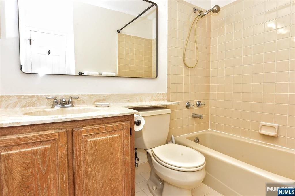 3707 Mark Twain Way, Mahwah, NJ 07430 Listing Photo  19